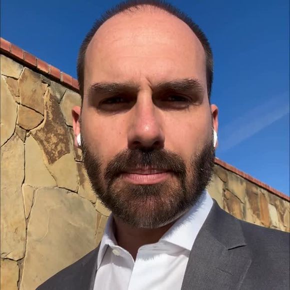 Eduardo Bolsonaro teve o mandato cassado na última quinta-feira (18) pela Mesa Diretora da Câmara dos Deputados