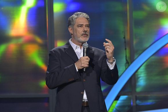 William Bonner é o novo apresentador do 'Globo Repórter' para 2026; em 1990, atração que se consolidou nas noites de sexta-feira era exibida nas terças