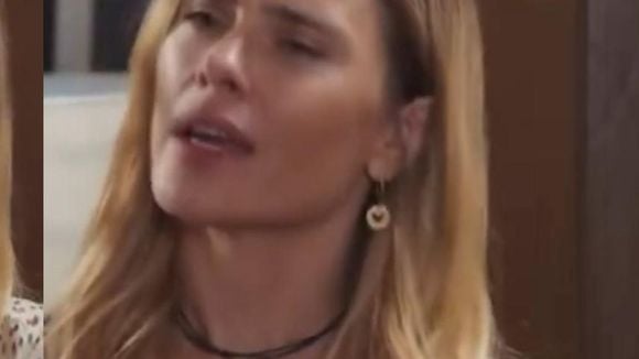 'Que que é, hein?': Carolina Dieckmann recria bordão icônico em 'Vale Tudo' e web vibra com momento 'canônico': 'Tinha que ter'