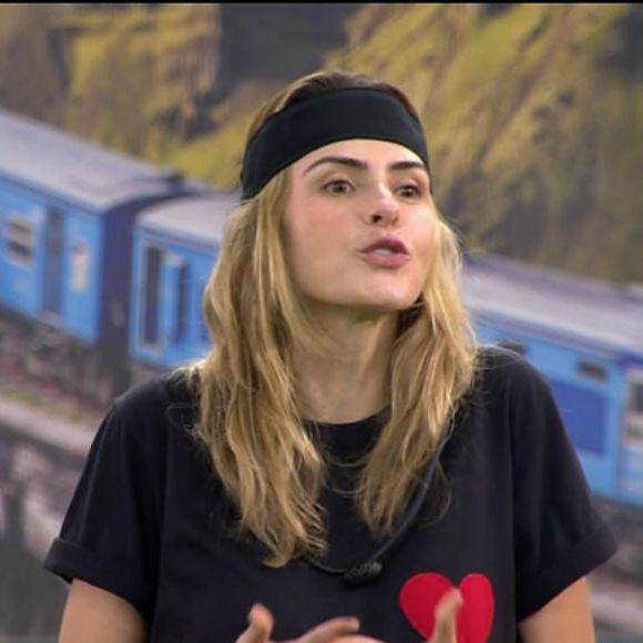 Ana Paula Renault tem chances de ser eliminada do 'BBB 26', de acordo com a enquete UOL