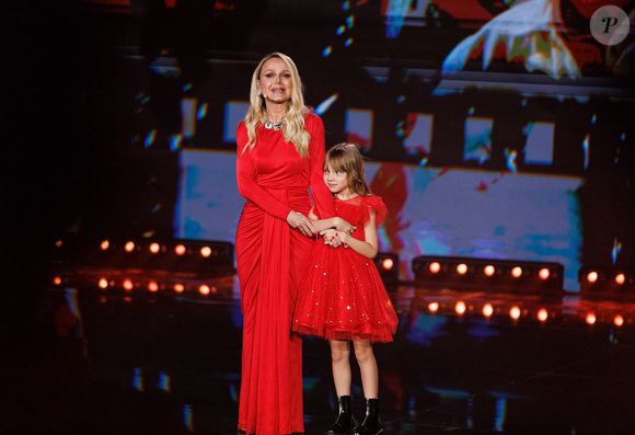 Eliana levou a filha, Manuela, para lançar seu novo programa na Globo