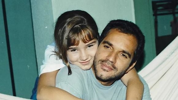 Ângela da novela 'Quatro por Quatro', Tatyane Goulart faz rara aparição com a filha em cinema com mais famosos e suas crianças. Fotos!