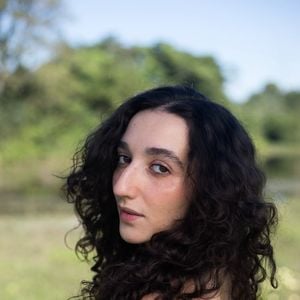 Para Ana Boeckel, a banalidade de Loquinha está em coisas simples: almoço na casa da sogra, café da tarde, manhã ao lado da parceira e até as brigas da rotina