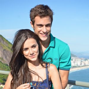 Manu Gavassi e Ronny Kriwat nanovela 'Em família'