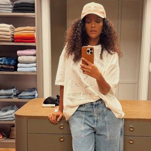 Moda de Taís Araujo prioriza o conforto e a praticidade