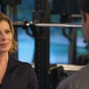 Odete Roitman (Debora Bloch) exige que Fátima (Bella Campos) cancele suas redes sociais