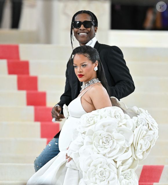 A artista de 37 anos anunciou nesta quarta-feira (24) o nascimento de sua filha com o rapper A$AP Rocky