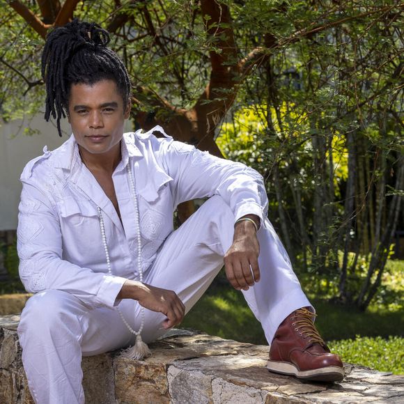 Diogo Almeida afirmou estar na torcida pela permanência da mãe, Vilma, no 'BBB 25'