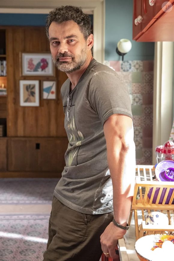 Em 2022, Carmo Dalla Vecchia retomou a parceria com Paolla Oliveira na novela 'Cara e Coragem'