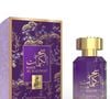 O Sahr Al Kalimat, da Sahari, é um perfume oriental floral feminino que combina jasmim-sambac, tangerina, bergamota e pera nas notas de saída. A fragrância ganha nuances florais com flor de laranjeira, flor de cerejeira e néroli, enquanto a base reúne almíscar branco, baunilha, benjoim e âmbar