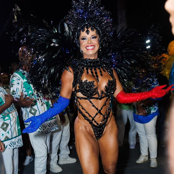 Carnaval 2025: Viviane Araujo exibiu corpo sarado em fantasia mínima