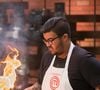 Léo Santos retorna ao MasterChef Profissionais anos depois de sua participação na 4ª temporada. Em 2026, ele encara novamente a disputa pelo troféu, de acordo com colunistas