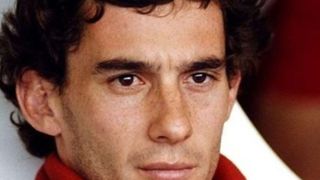 De novela adiada à homenagem inusitada na Globo: a morte trágica de Ayrton Senna, piloto que completaria 66 anos hoje, marcou a teledramaturgia em dois momentos inesquecíveis
