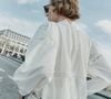 Com bordados no mesmo tom e acabamento delicado, essa blusa branca de R$ 319,00 é perfeita para elevar produções minimalistas