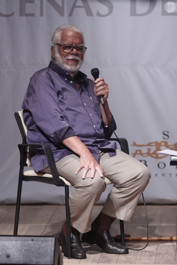 Manoel Carlos tem 92 anos e em 2018 foi diagnosticado com Mal de Parkinson