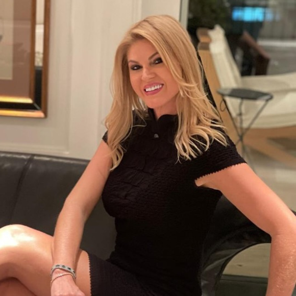 Perfume de rica pode, sim, caber no bolso. E talvez o verdadeiro segredo esteja justamente aí