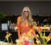 Adriane Galisteu comemora 53 anos com festa em fazenda e elege bolo simples para celebração. Veja fotos!