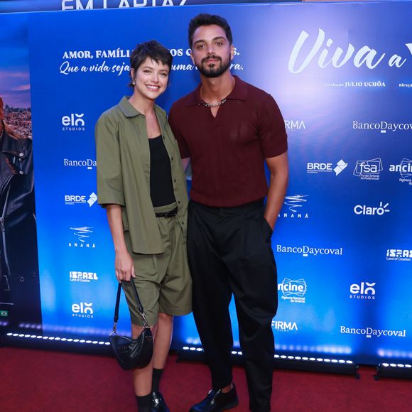 Namorado de Agatha Moreira, Rodrigo Simas é o protagonista do filme 'Viva a Vida'