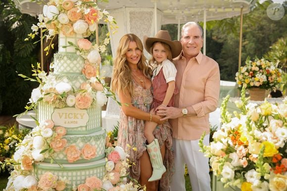 Roberto Justus e Ana Paula Siebert organizaram uma festa luxuosa para a filha Vicky neste sábado, dia 16 de maio