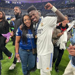 Prestes a estrear na Copa do Mundo 2026, Vini Jr. tomou uma atitude polêmica contra a mãe, Fernanda Cristina