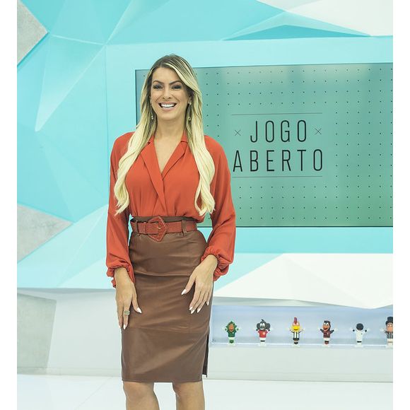 Band chegou a vender 'naming rights' do programa de Renata Fan, o 'Jogo Aberto'