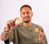 Neymar assinou parceria com marca de biscoitos - guloseima levando assinatura do atacante chega ao mercado em outubro de 2026