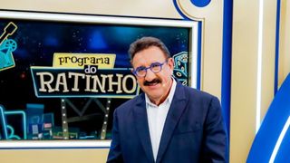 'Estava parecendo um boi Nelore': após Ratinho, aos 70 anos, revelar procedimento estético em papada, cirurgiões plásticos listam opções para dar adeus à flacidez no pescoço