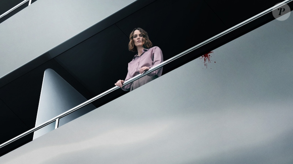 O suspense psicológico "A Mulher na Cabine 10" acaba de estrear na Netflix e promete prender o espectador do início ao fim