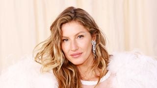 Um copo à noite alivia intestino constipado e reduz o colesterol: a receita completa do smoothie de mamão de Gisele Bündchen que só leva 4 ingredientes