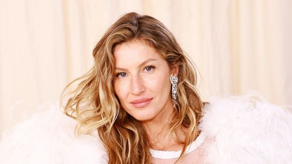 Um copo à noite alivia intestino constipado e reduz o colesterol: a receita completa do smoothie de mamão de Gisele Bündchen que só leva 4 ingredientes