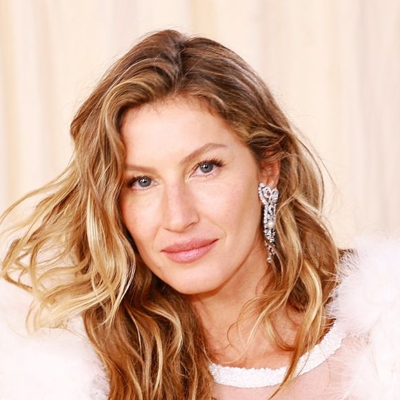 Smoothie de mamão favorito de Gisele Bündchen alivia intestino constipado e reduz o colesterol: aprenda a receita