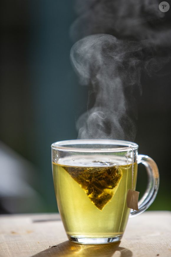 Além do emagrecimento, o chá verde ajuda a evitar o Alzheimer, de acordo com pesquisas internacionais