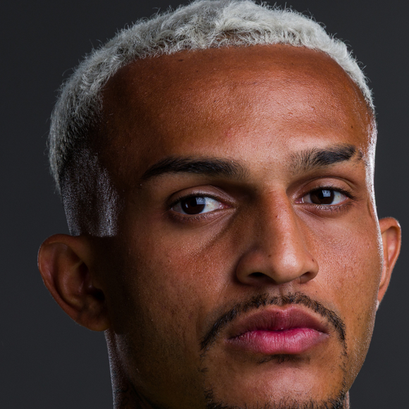 Lesão grau 3 do adutor da coxa interrompe sonho da Copa 2026 para Wesley: médico ortopedista explica grave diagnóstico. 'O maior erro costuma ser o retorno precoce'