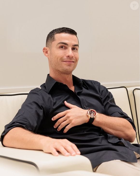 "Quem é o maior artilheiro da história? É uma questão de números. Ponto final", disse Ronaldo ao programa de televisão espanhol "El Chiringuito", em uma longa entrevista na segunda-feira (03).