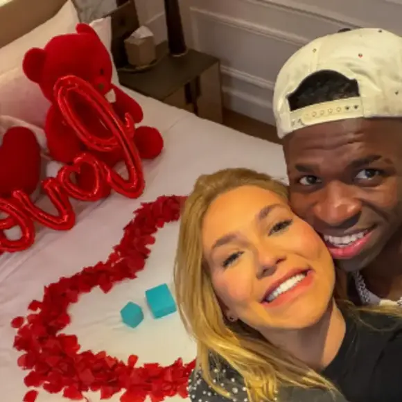 Virgínia Fonseca e Vini Jr. assumem namoro (28 de outubro)