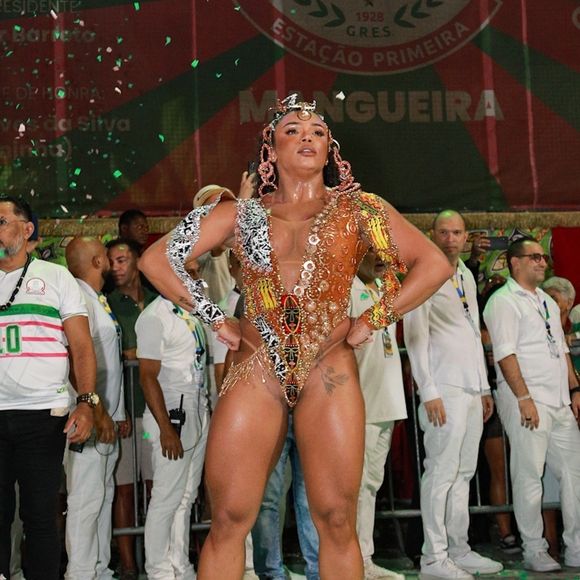 Enredo da Mangueira, escolha a qual Evelyn Bastos é rainha de bateria, terá 'À Flor da Terra - No Rio da Negritude Entre Dores e Paixões', no Carnaval 2025.