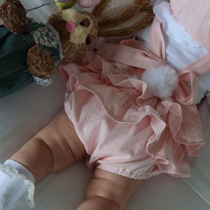 Mas Jade Magalhães também foi duramente criticada por não mostrar o rosto da filha