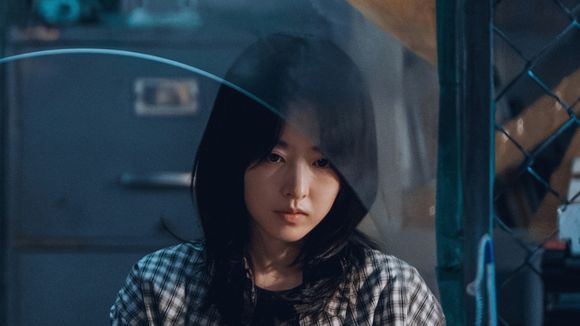 Ninguém precisa de doramas de romance quando se tem um thriller perfeito: assistimos a 'Gold Land' e aqui vão 5 motivos pelo qual este k-drama com Park Bo-young é obrigatório para os fãs do gênero