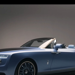 Mauro Icardi é dono de um Rolls-Royce Boat Tail, um dos carros mais caros do mundo. O modelo, inspirado em iate de luxo, pode valer até R$ 147 milhões