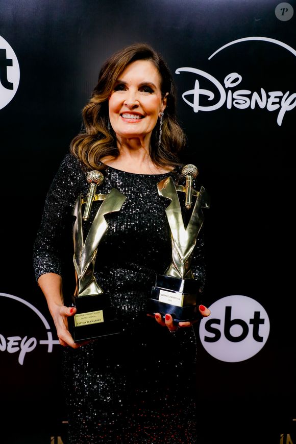Fátima Bernardes no Troféu Imprensa 2025: de acordo com a colunista Fábia Oliveira, do portal Metrópoles, a ex-global viveu um momento saia-justa com Patrícia Abravanel