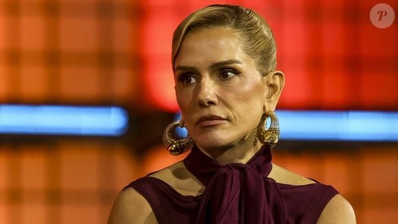 Deborah Secco aparece em supostos prints de conversas atribuídas a Daniel Vorcaro e Fred Kachar. Os trechos divulgados incluem comentários sobre a atriz e outras famosas