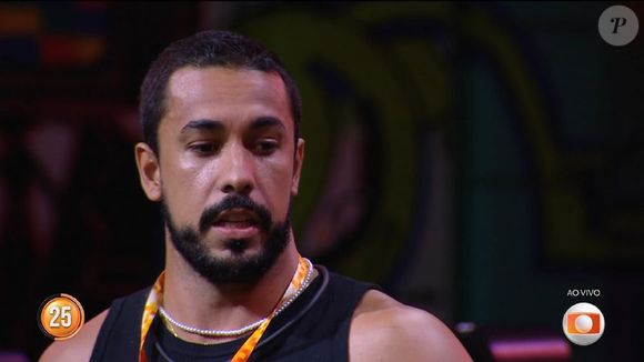 Maike levou duas chamadas de Tadeu Schmidt para se posicionar no Sincerão do 'BBB 25'