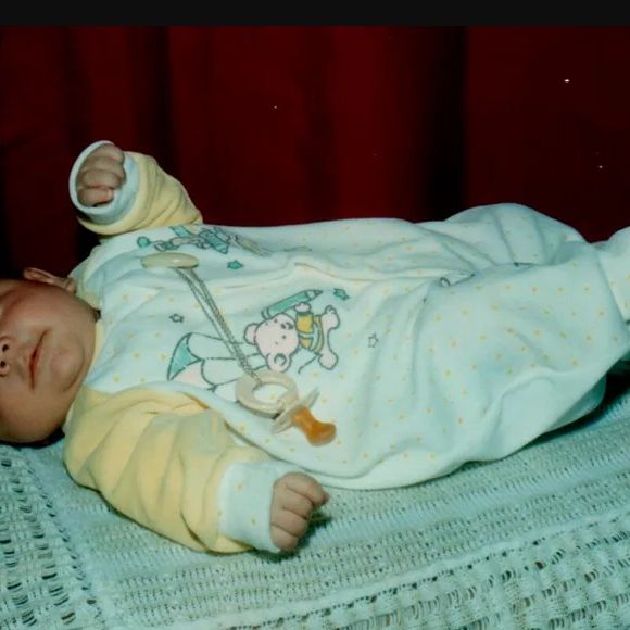 Foto de Lucas Lucco criança: cantor era um bebê fofo nos anos 1990