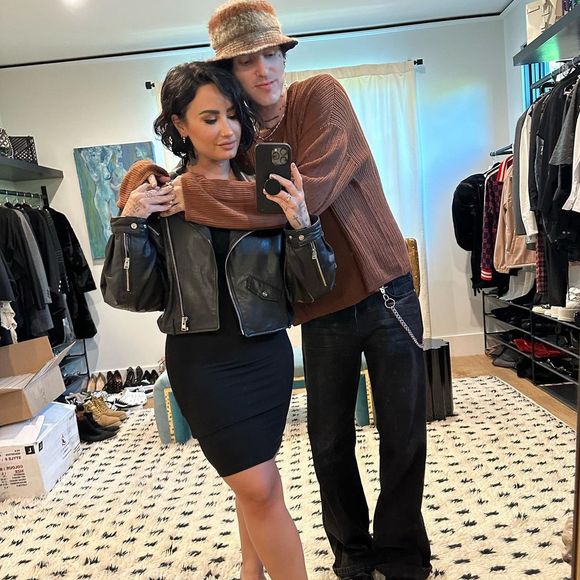 O casamento de Demi Lovato ocorreu em meio à uma cerimônia íntima.