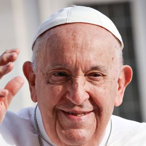Papa Francisco morreu em decorrência de um acidente vascular cerebral (AVC)