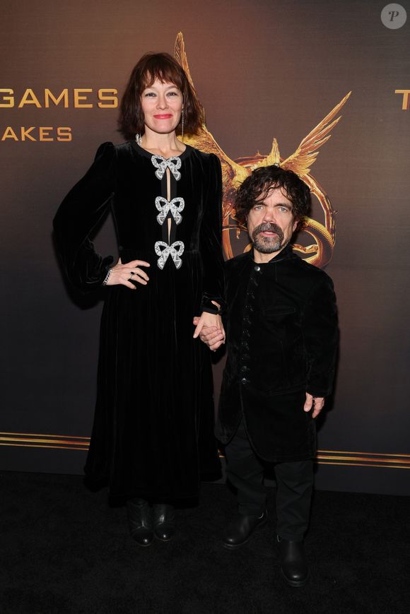 Em entrevista, Peter Dinklage revelou que o segredo do seu casamento duradouro é uma palavra de apenas 8 letras: paciência