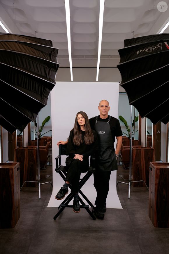 A cor, intitulada Light Brown TRUSS, foi desenvolvida especialmente para ela em uma transformação, realizada por TRUSS Professional, marca do Grupo Boticário, com o embaixador Anderson Couto.