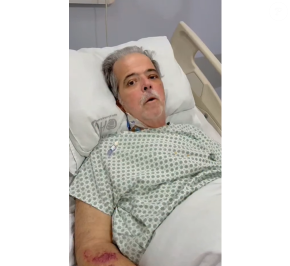 O ator Claudio Cinti fez um novo desabafo sobre seu estado de saúde na manhã desta terça, 21, em suas redes sociais. O artista de 60 anos, hospitalizado em fevereiro por causa de um quadro de pneumonia, agradeceu o carinho dos fãs e pediu mais doações para pagar as contas.