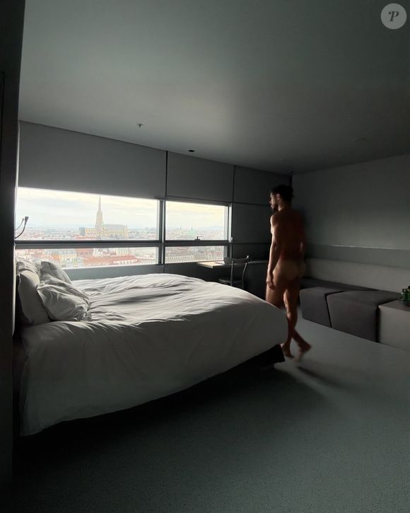 José Loreto colocou o bumbum para jogo em dois cliques e ganhou reações inusitadas de seguidores