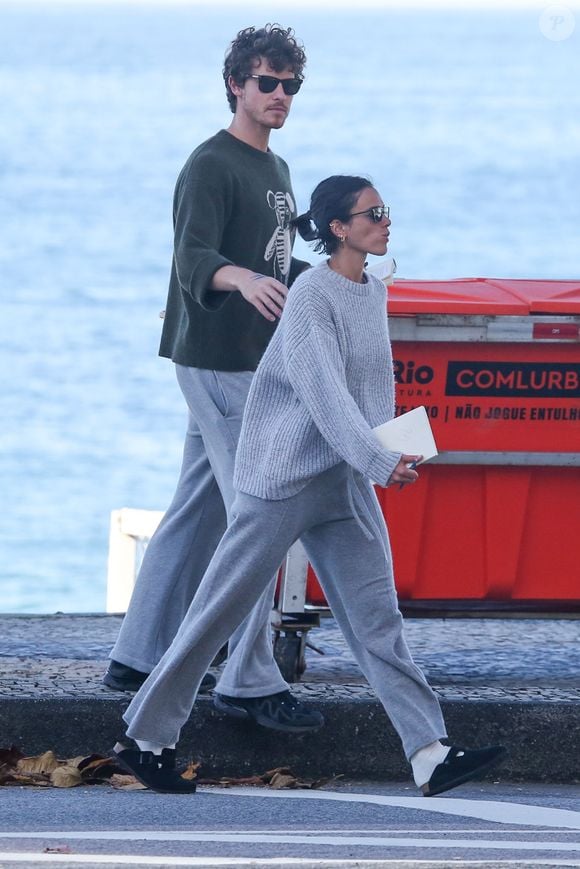 Bruna Marquezine pede R$ 40 mil em processo contra fotógrafo por fotos indevidas: atriz foi flagrada dentro do seu apartamento